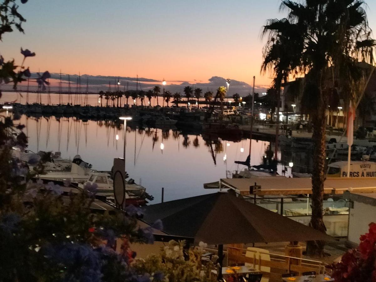 Le Vent Dans Les Voiles - Appartement Classe 4 Etoiles Mèze Exterior foto