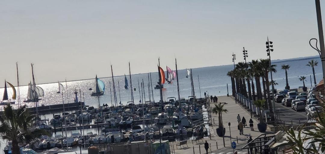 Le Vent Dans Les Voiles - Appartement Classe 4 Etoiles Mèze Exterior foto